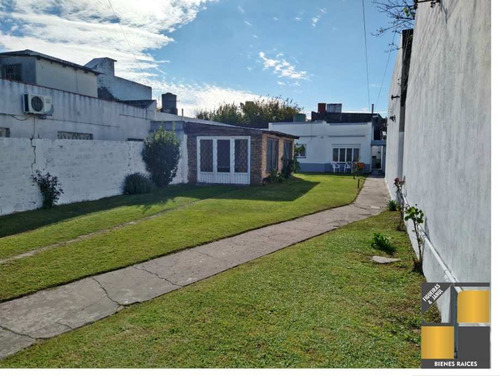 Imagen 2 de 14 de Casa Para 2 Familias En Venta En Lanus Oeste