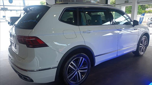 Volkswagen Tiguan 2.0 300 Tsi Allspace R-line