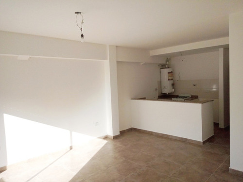 Imagen 5 de 11 de Depto 2 Ambientes A Estrenar.
