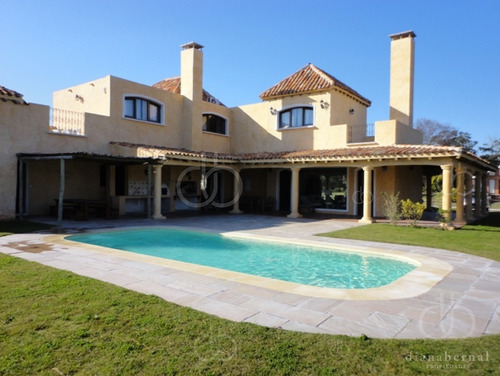 Imagen 29 de 30 de Chalet De 1.800m2, 4 Dormitorios Y Piscina En Pinares, Punta Del Este