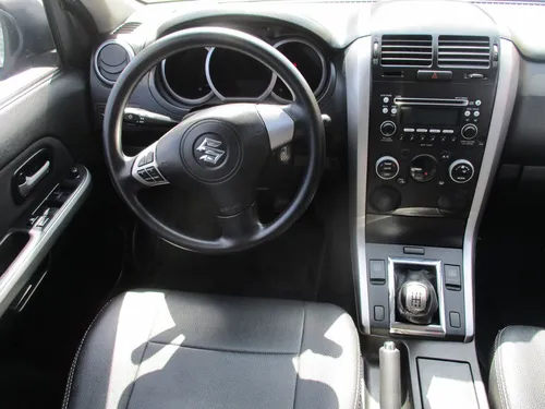 Suzuki Grand Vitara 4x2 2400cc Mt Aa