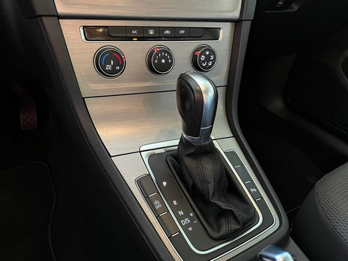 Imagem 6 de 14 de Volkswagen Golf 1.4 Tsi Comfortline 16v Gasolina 4p