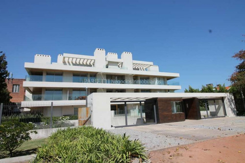 Carrasco Alquiler Apartamento 3 Dormitorios Parrillero Piscina