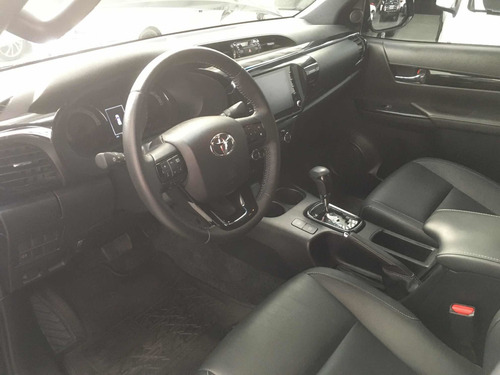 Toyota Hilux 2.8 Cd Srx 177cv 4x4 At 2019