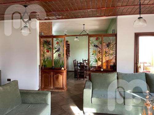 Venta De Casa De 4 Dormitorios En Campos De Roca