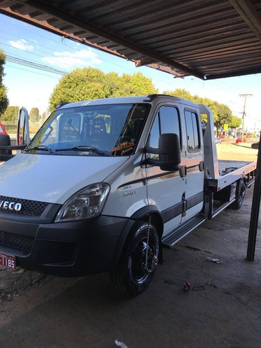 Imagem 3 de 12 de Iveco Daily 3.0 Hpi Diesel 70c17hd Cd Manual