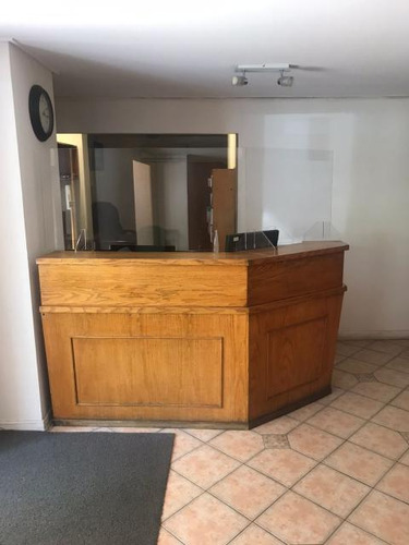 Bodega Apoquindo --luis Zegers/apumanque