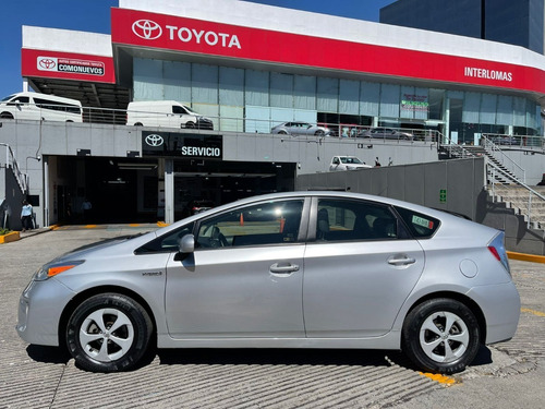 Imagen 8 de 15 de Toyota Prius Modelo 2015