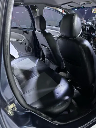Ford Fiesta Max 2009 2-1