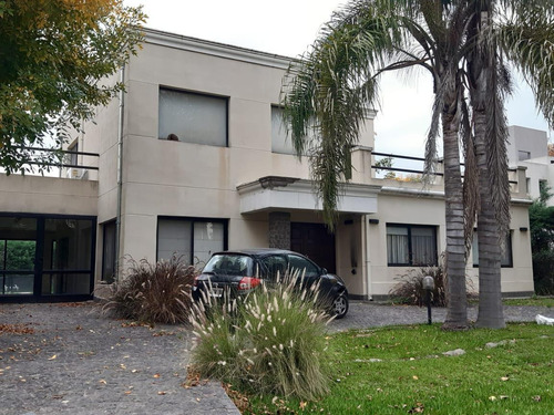Imagen 2 de 28 de Nuevo Valor - Casa 5 Amb. C/ Cochera Y Piscina 240 M² Cub.- San Patricio