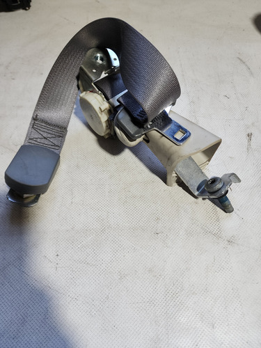 Cinturon De Seguridad Trasero Derecho Vw Routan 3.8l 09-11 (Usado)