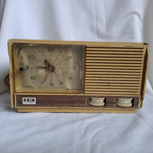 Radio Vintage Id Electronics: Radio Am Y Reloj.