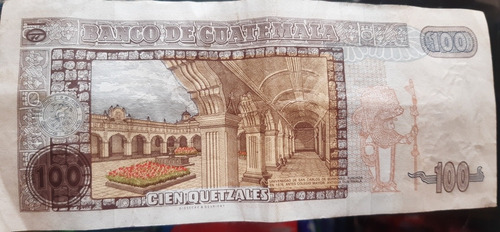 Imagen 2 de 2 de Billete De Q100 2006