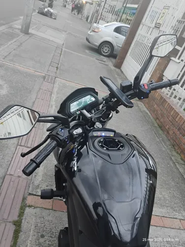 Moto Dominar D250- Modelo 2023 En Excelente Estado Color