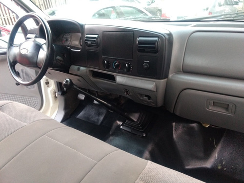 Imagen 8 de 13 de Ford F-350 Xl Suoer Duty