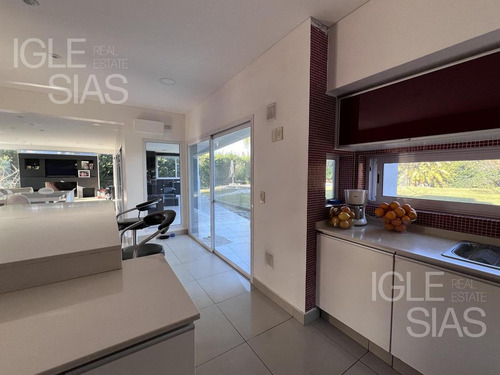 Casa En Venta Lote Interno 3 Dormitorios Barrio Santa Teresa, Villanueva