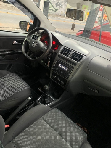 Imagem 11 de 15 de Volkswagen Fox 2016 1.0 Trendline Total Flex 5p