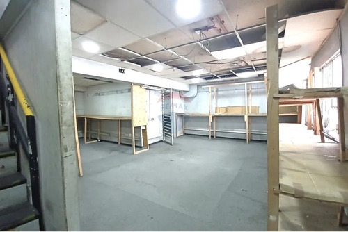 Arriendo Amplio Local Metro Ñuñoa