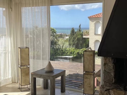 Venta Y Alquiler Casa 4 Dormitorios Con Vista Al Mar En Altos De Punta Piedra