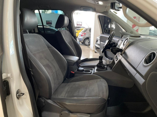 Volkswagen Amarok Dark Label 4x4 Año 2015 Blanco Todoautos