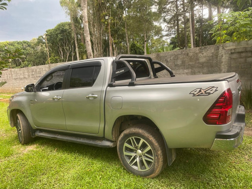 Toyota Hilux 2.7 Srv Cab. Dupla 4x2 Flex Aut. 4p