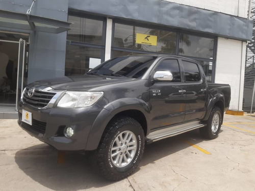 Imagen 2 de 18 de Toyota Hilux Kavak 4.0