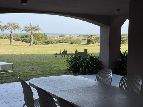Apartamento En Venta En Manantiales, Primera Linea 3 Dormitorios