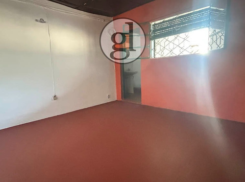 Casa En Alquiler, Zona Tranquila, 2 Dormitorios Y Patio Con Churrasquera, San José De Mayo