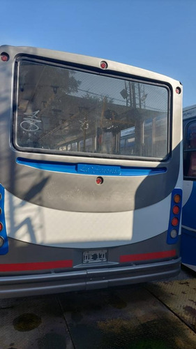 Imagen 5 de 8 de Mercedes Benz 1418