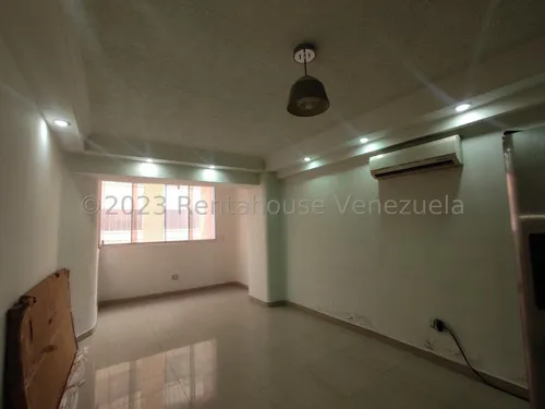 Apartamento En Venta Monte Alto Urbanizacion Los Chaguaramos Listo Para Mudarse Remodelado Listo Para Negociar Rah 23-19558