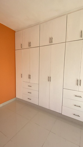 Vendo Preciosa Casa En Tamboril En La Urbanización República De Israel En Santiago, República Dominicana