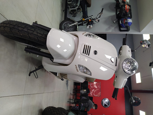 Imagen 17 de 25 de Zanella Styler 150 Exclusive Scooter Vintage - Tienda Zanell