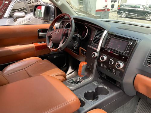 Toyota Sequoia 5.7 Platinum At