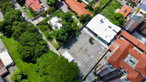Precio Negociable Local Comercial 2.667m2 Con Planta De 150kva Av. Principal De La Arboleda Maracay Jm