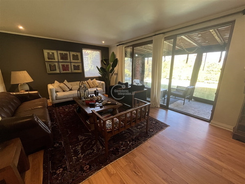 Casa En Venta De 7 Dorm. En Lo Barnechea
