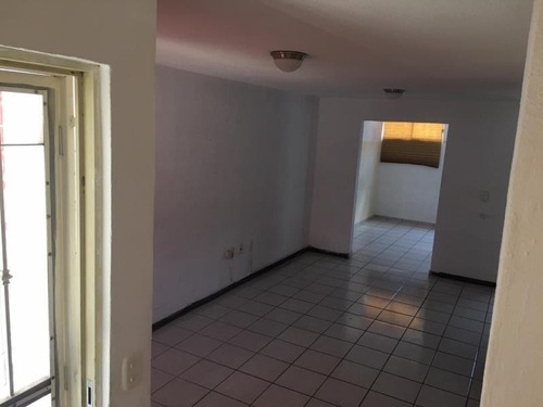 Imagen 6 de 12 de Casa Sola En Venta Paseos Del Country