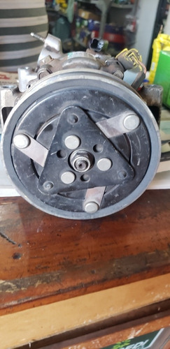 Imagem 2 de 5 de Compressor De Ar C4 Lounge 1.6 Turbo Thp