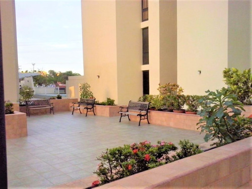 Imagen 1 de 14 de Apartamento En Alquiler En Margarita