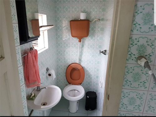 Imagem 10 de 22 de Vende Casa 4 Dormitórios E 1 Garagem Bem Próximo Da Av. Princesa Isabel. - Reo599355
