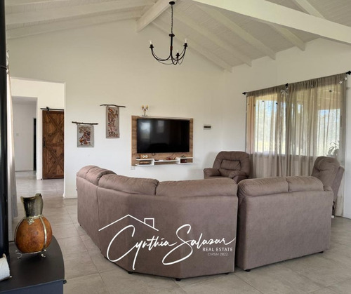 Venta Casa De 4 Ambientes Carlos Keen Chacras De San Andres