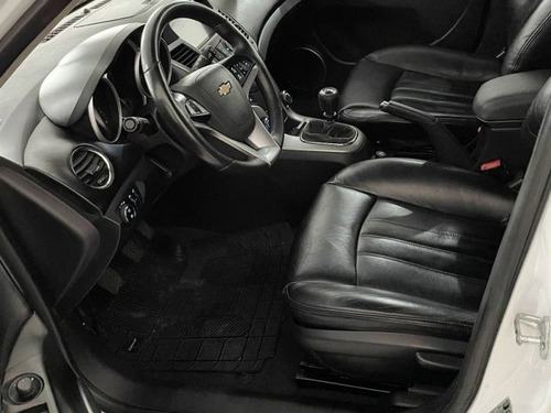 Imagem 6 de 10 de Cruze 1.8 Lt Sport6 16v Flex 4p Manual