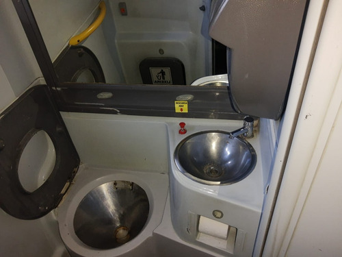 Imagem 4 de 15 de Onibus Rodoviário Mercedes