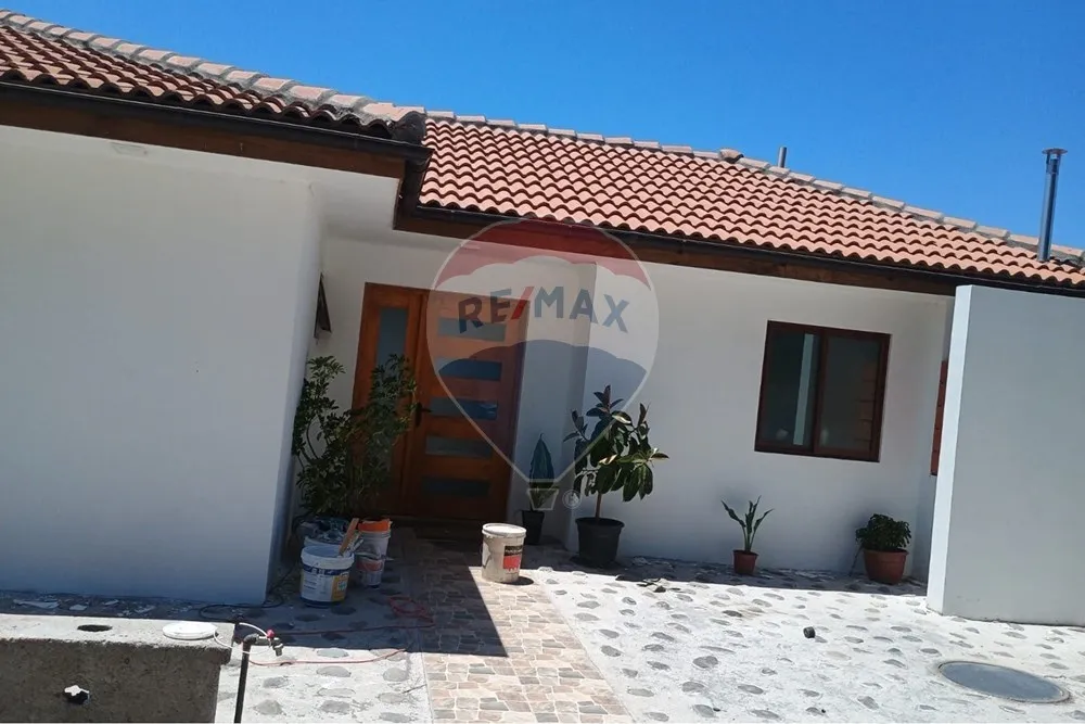 Imagen 1 de 25 de Casi Nueva En Cond. 3d 3b, Patio Con Quincho.