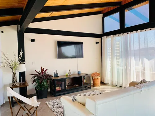 Casa En Fraccionamiento Con Seguridad Y Vista Al Lago De Tequesquitengo