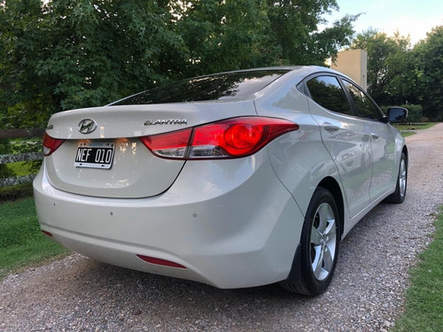 Hyundai Elantra Gls Premium