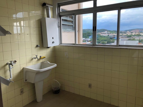 Apartamento Com 3 Dormitórios Para Alugar, 187 M² Por R$ 2.052,00/mês - Centro - Valinhos/sp - Ap0050