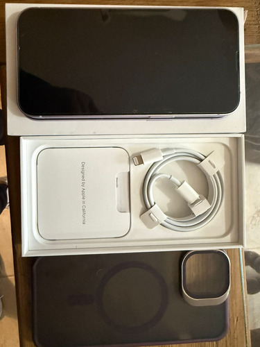 Apple iPhone 14 (128 Gb) - Morado Color Violeta (Usado)