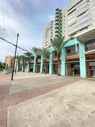 Imagen 9 de 10 de Exocia 09 Ofrece En Venta Local En Lechería