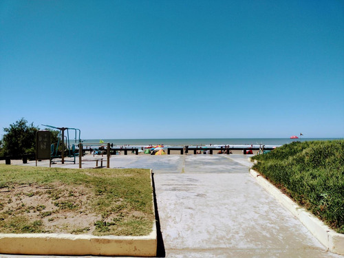 Departamento En Venta De Tres Ambientes Frente Al Mar En Mar De Ajó