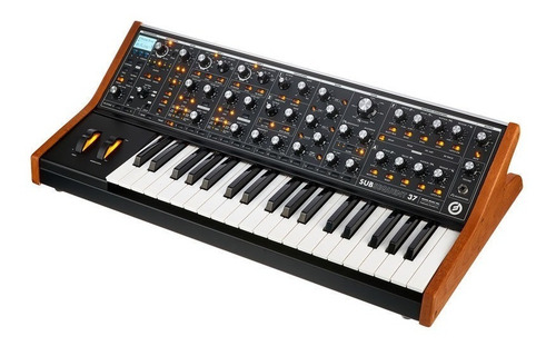 Subsequent 37 - Sintetizador Análogo - Moog - Audiotecna